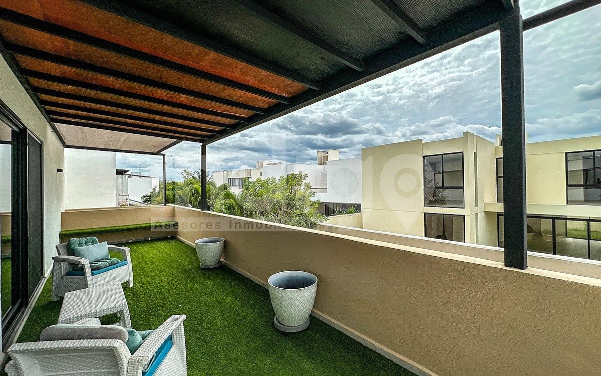 34 de 50: Terraza de Planta Alta