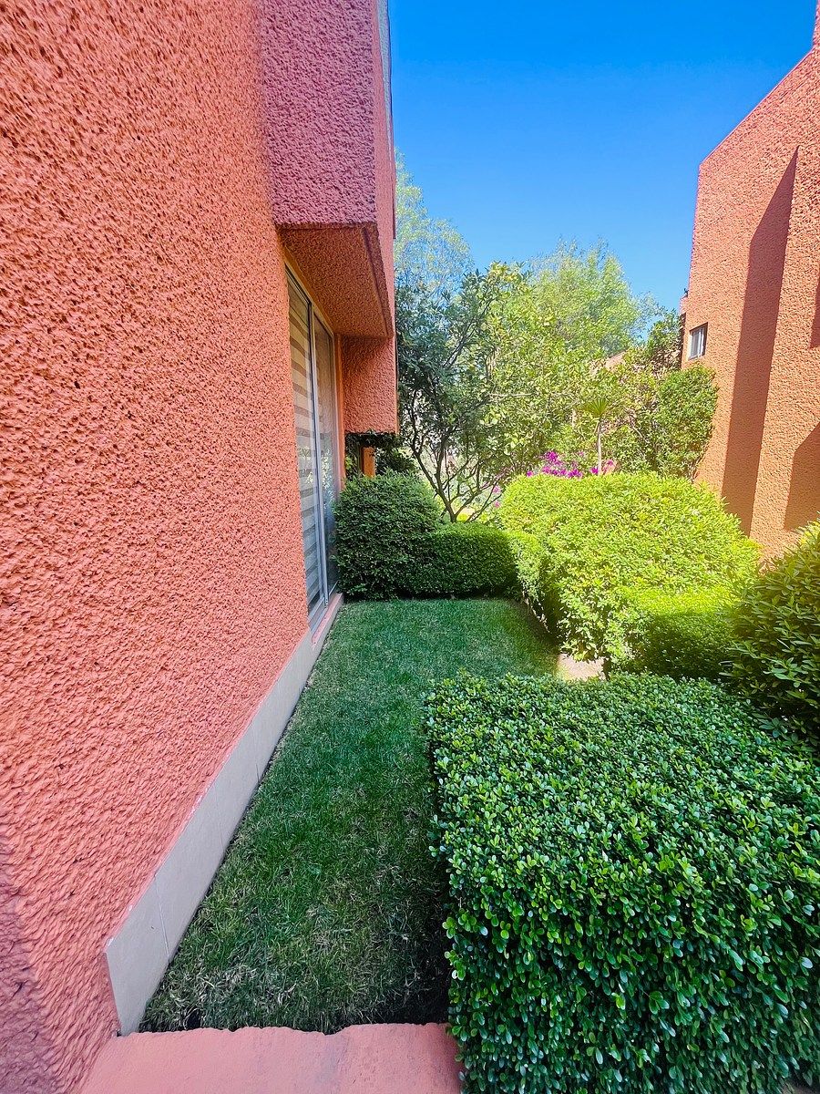 5 de 32: Jardín propio exterior