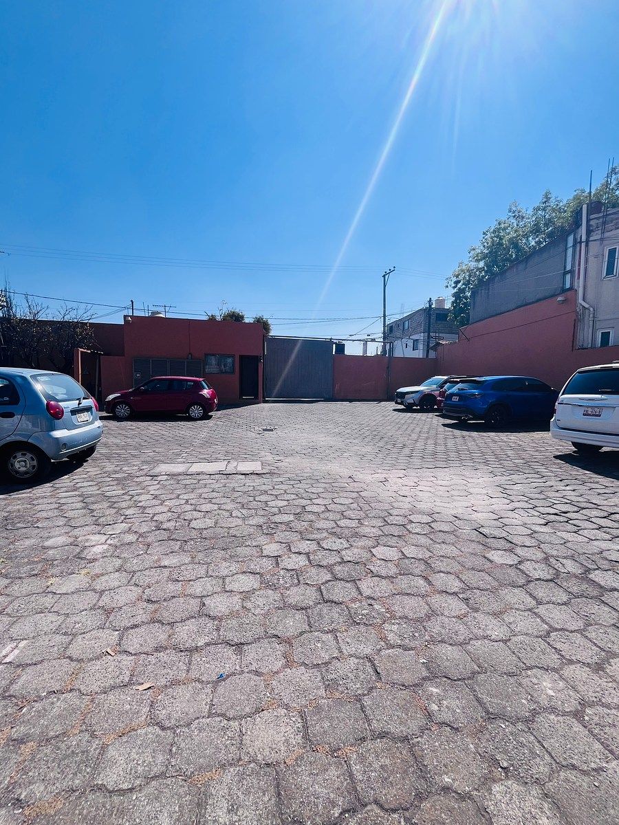 32 de 32: Estacionamiento