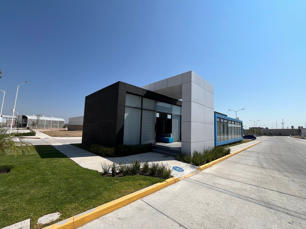 8 de 10: USO DEL CENTRO DE NEGOCIOS