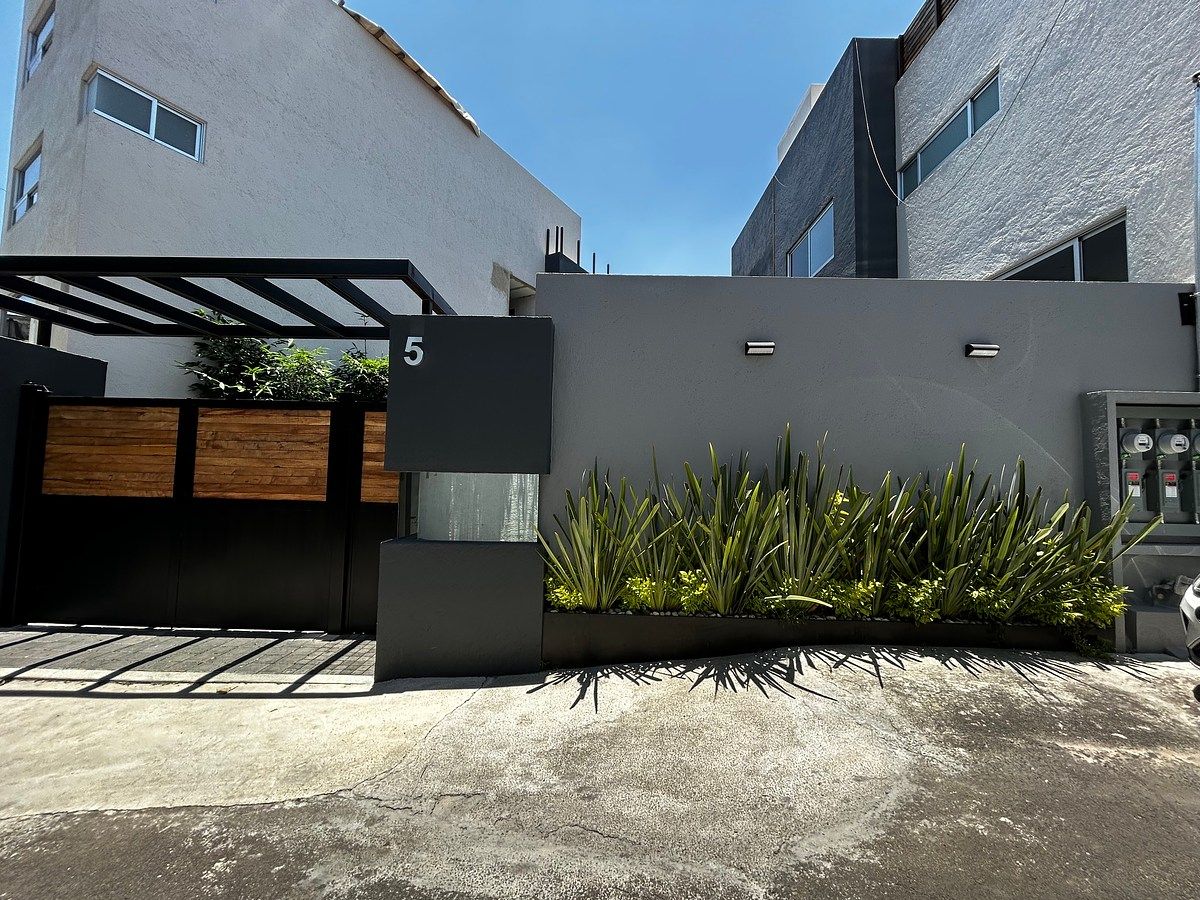 FACHADA EXTERIOR, foto 1 de 24