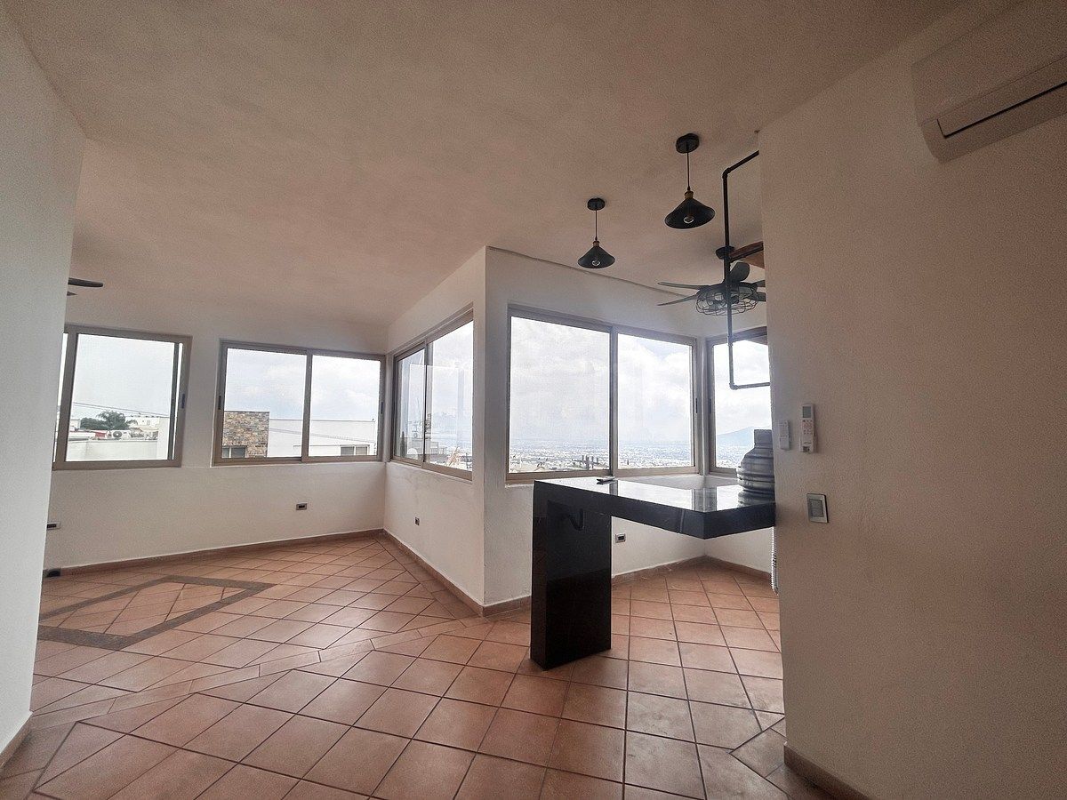 Casa em Residencial Cumbres, Monterrey, foto 42 de 47