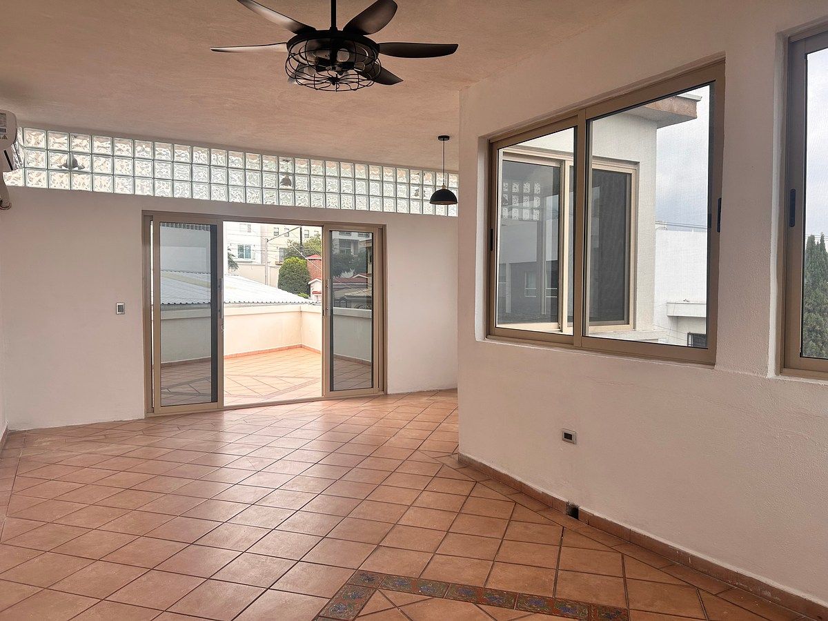 Casa em Residencial Cumbres, Monterrey, foto 43 de 47