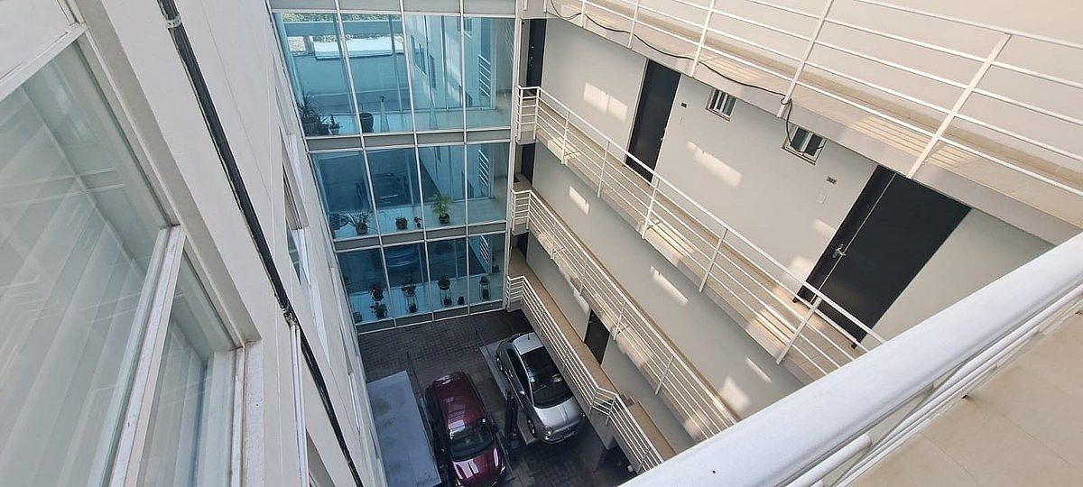 19 de 28: Pasillo exterior