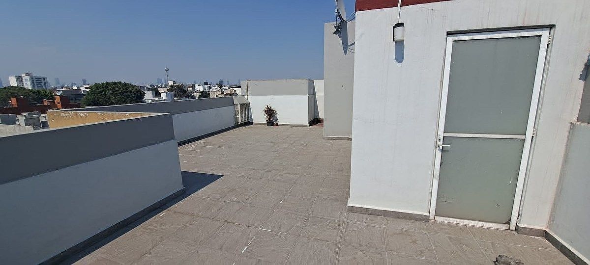 24 de 28: Roof Garden Común