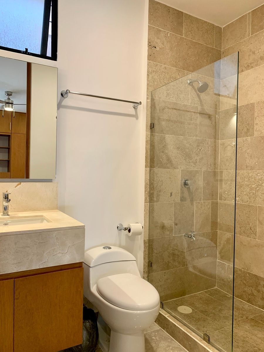 15 de 39: Baño de 2a recámara