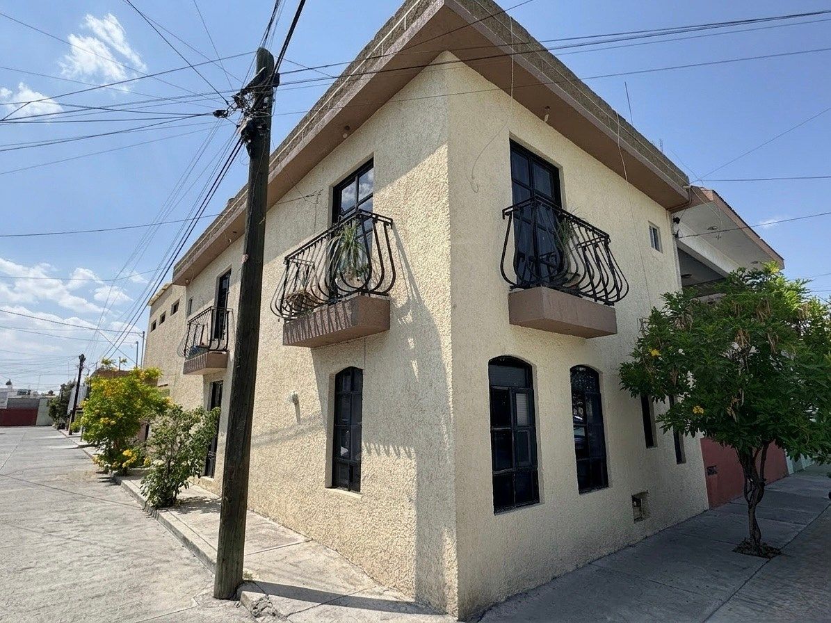 House in San Fernando INFONAVIT, Aguascalientes, photo 2 of 19