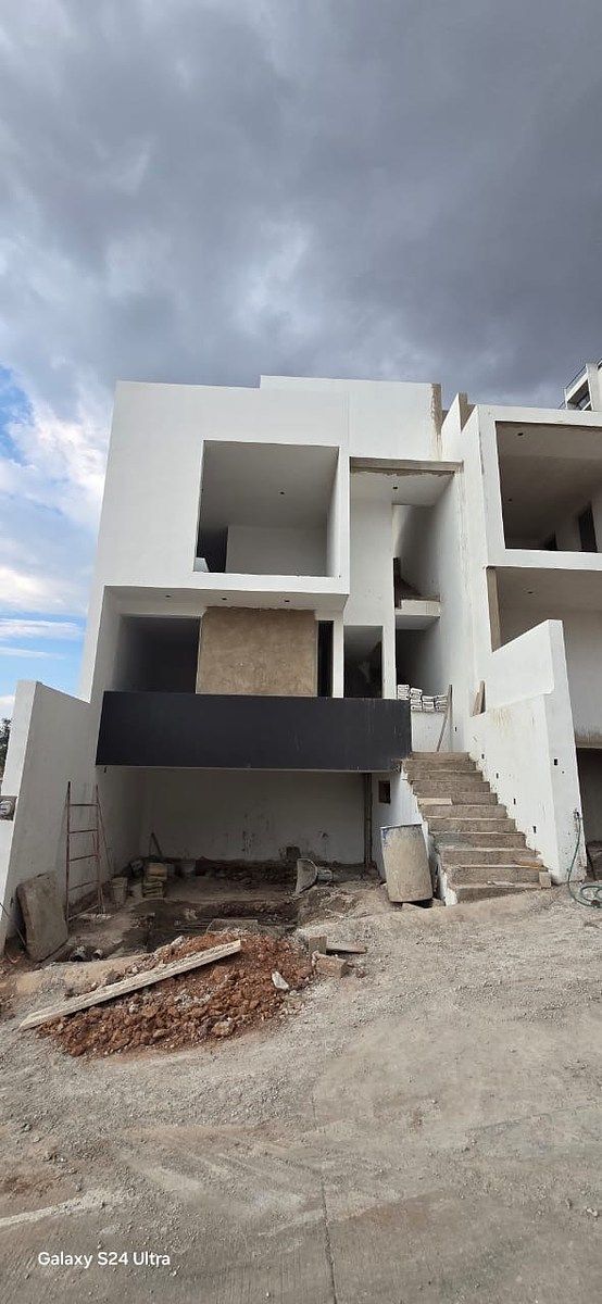 CASA À VENDA NA ÁREA ITESO, LAS FUENTES, foto 1 de 19