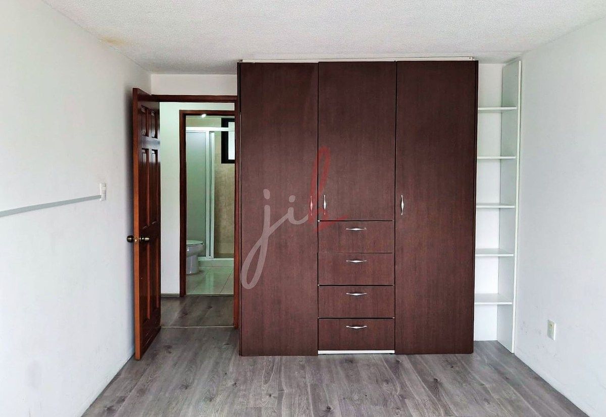 2 de 10: Habitación con closet