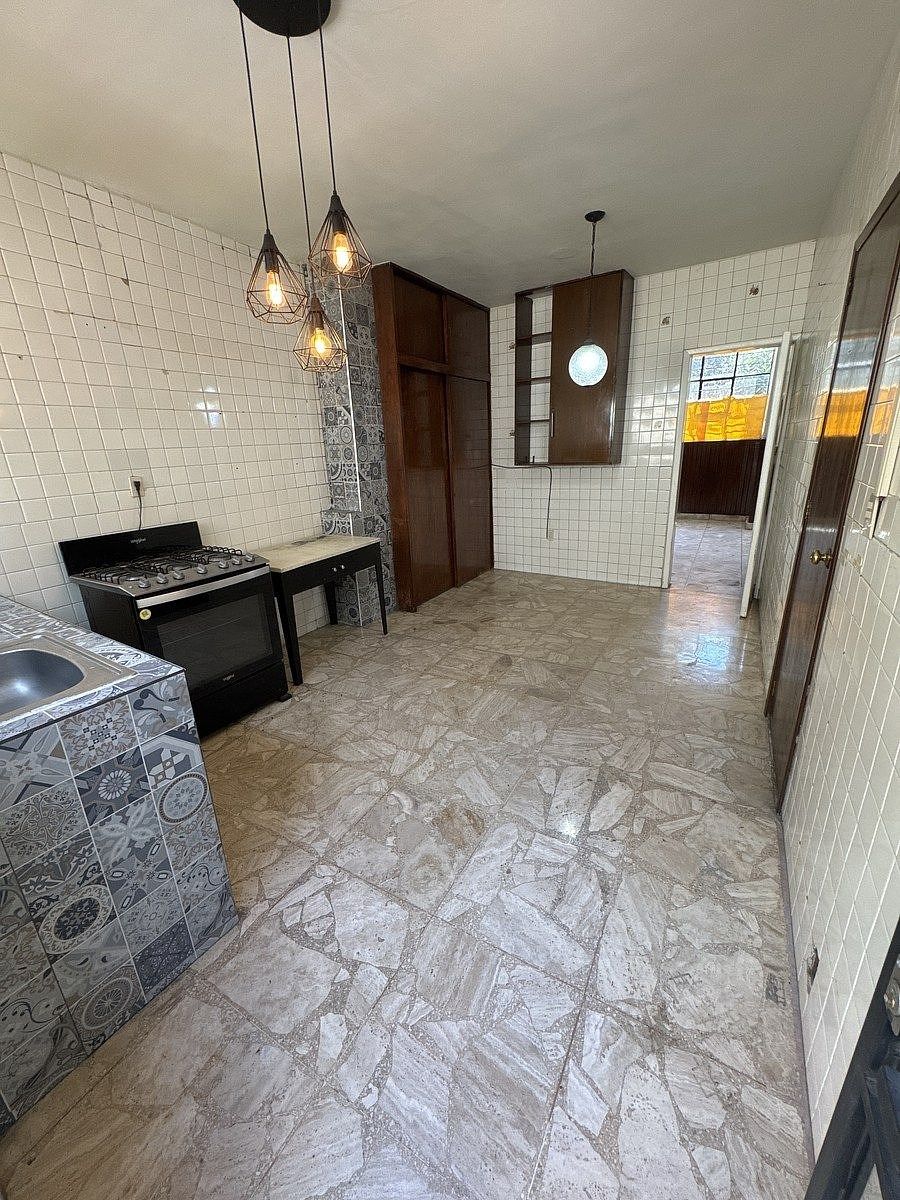 4 de 29: GRAN COCINA