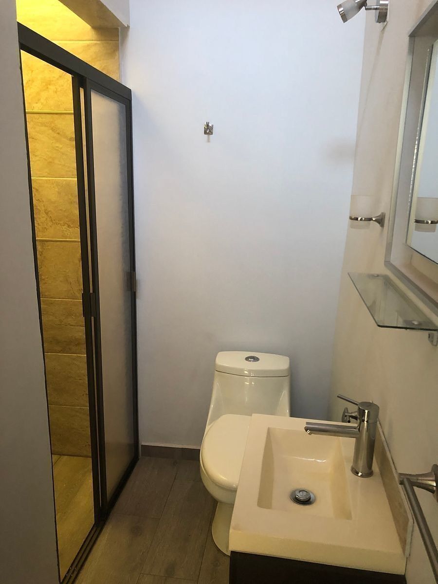 12 de 29: BAÑO COMPLETO