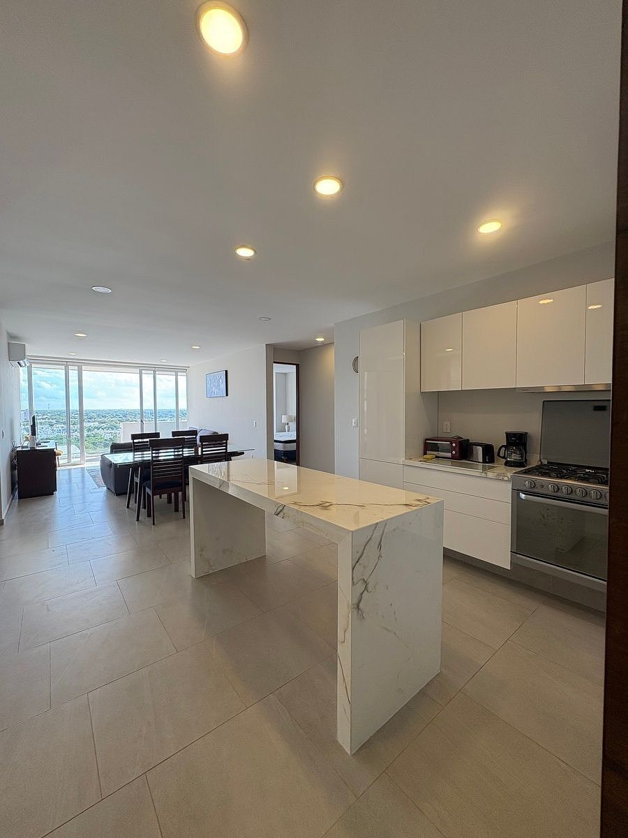 ITMLS ALUGA Apartamento MOBILIADO 2 Quartos Privados Montejo Plaza, foto 1 de 28