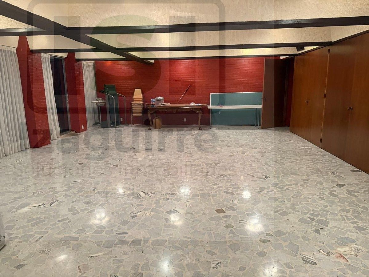 21 de 24: Salón de fiestas