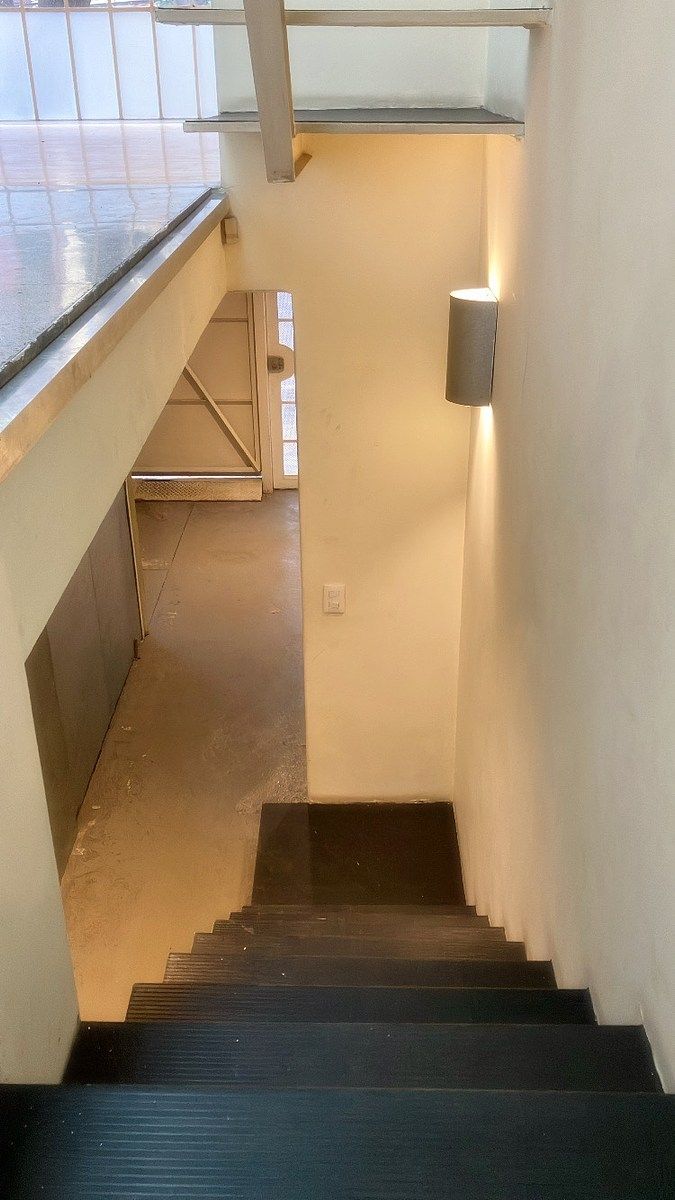 4 de 30: Acceso en PB y garage