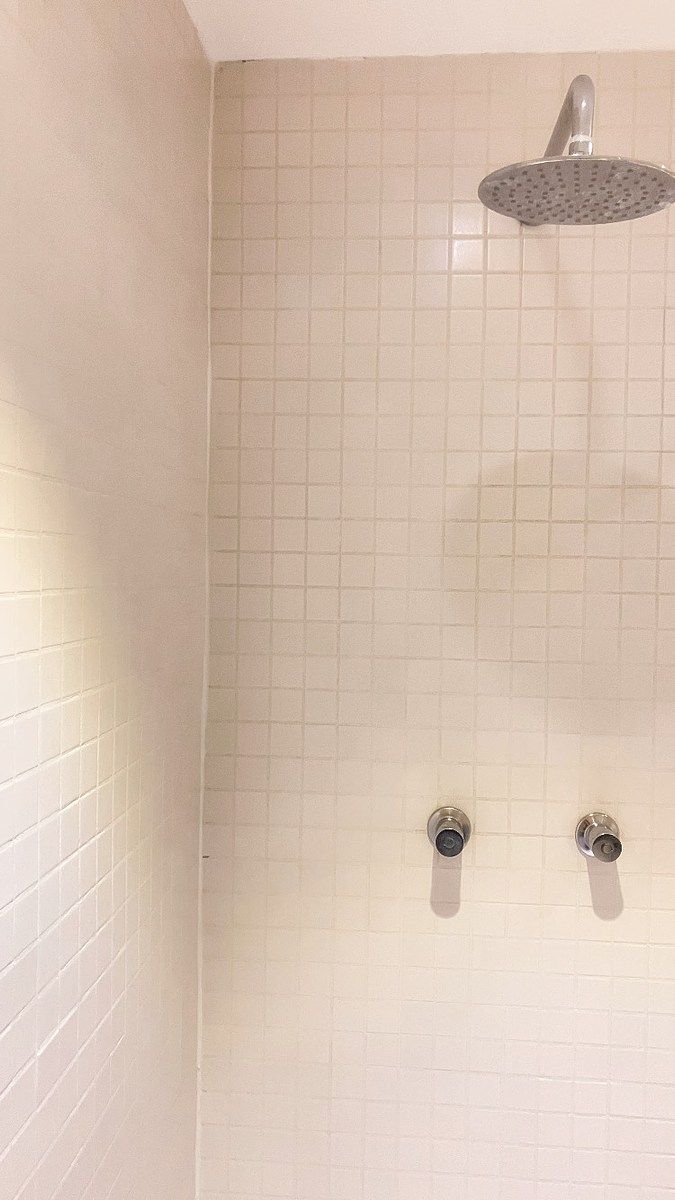 20 de 30: Regadera habitación 2