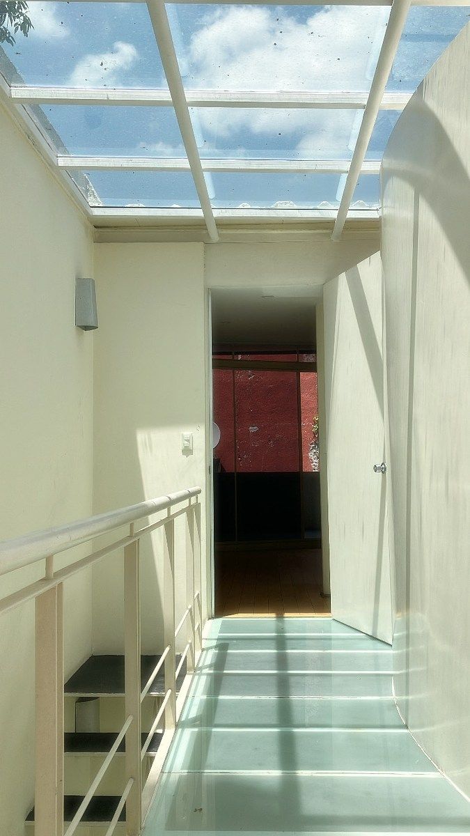 29 de 30: Pasillo a recámara principal