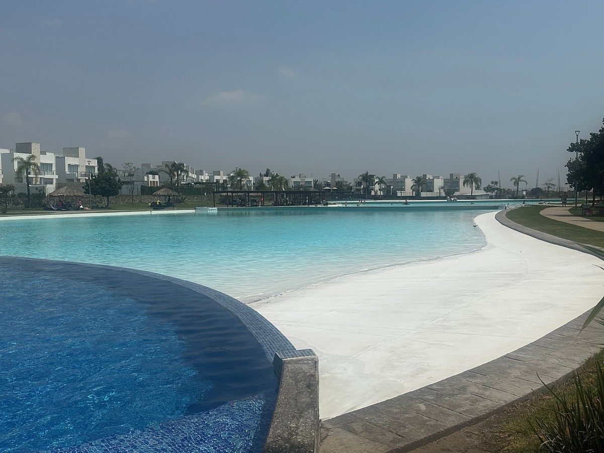 18 of 22: Albercas de Kayac