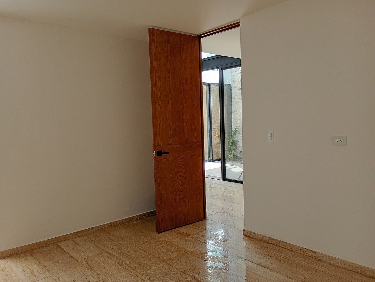 12 de 34: Recámara o estudio en planta baja