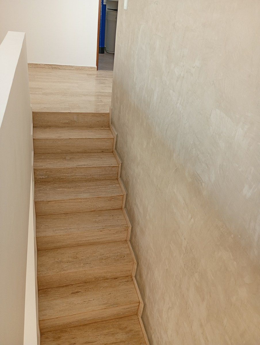 16 de 34: Escaleras planta alta