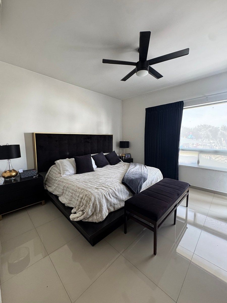 11 of 20: Recámara principal