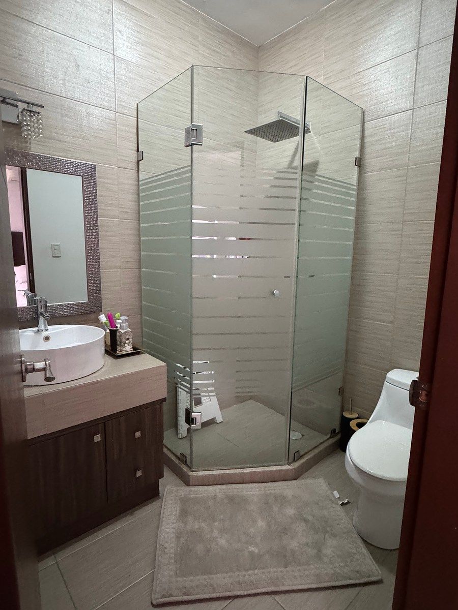 20 de 20: Baño recámara 2