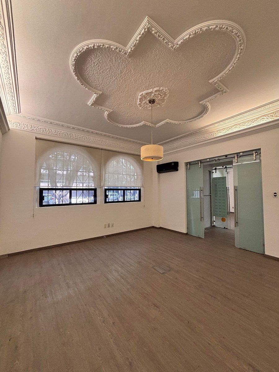 CASA CATALOGADA PARA ALUGUEL PARA ESCRITÓRIOS EM POLANCO., foto 1 de 36