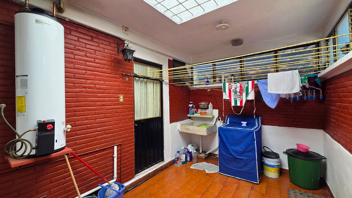 Cuarto de Lavado y Servicio, foto 25 de 25