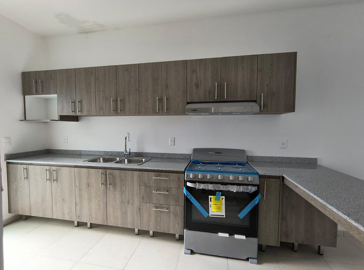 2 of 16: Cocina integral