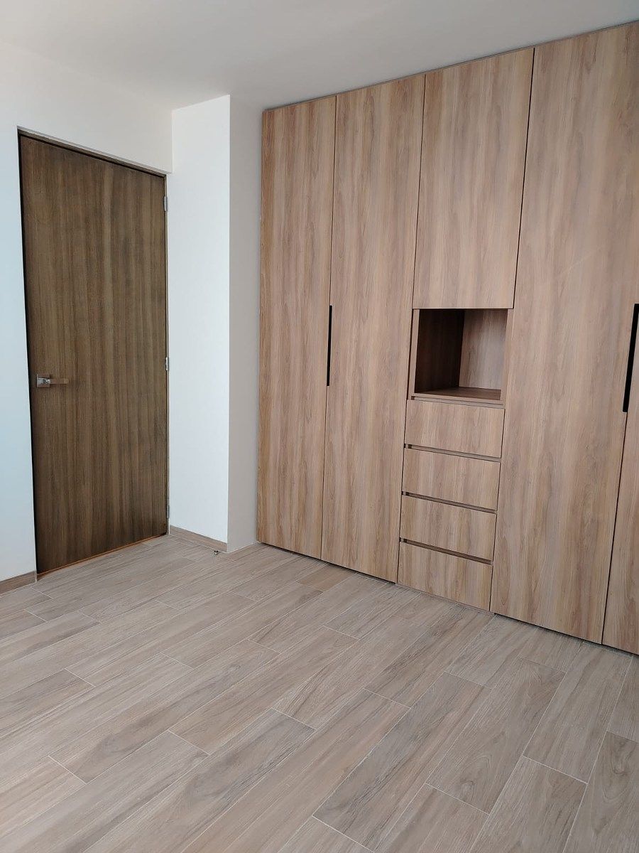 13 of 23: Habitación secundaria