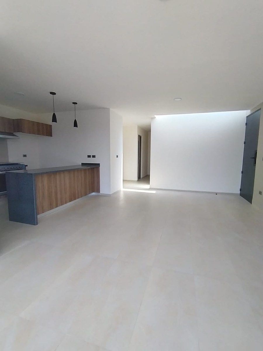 19 of 23: Área de sala y comedor