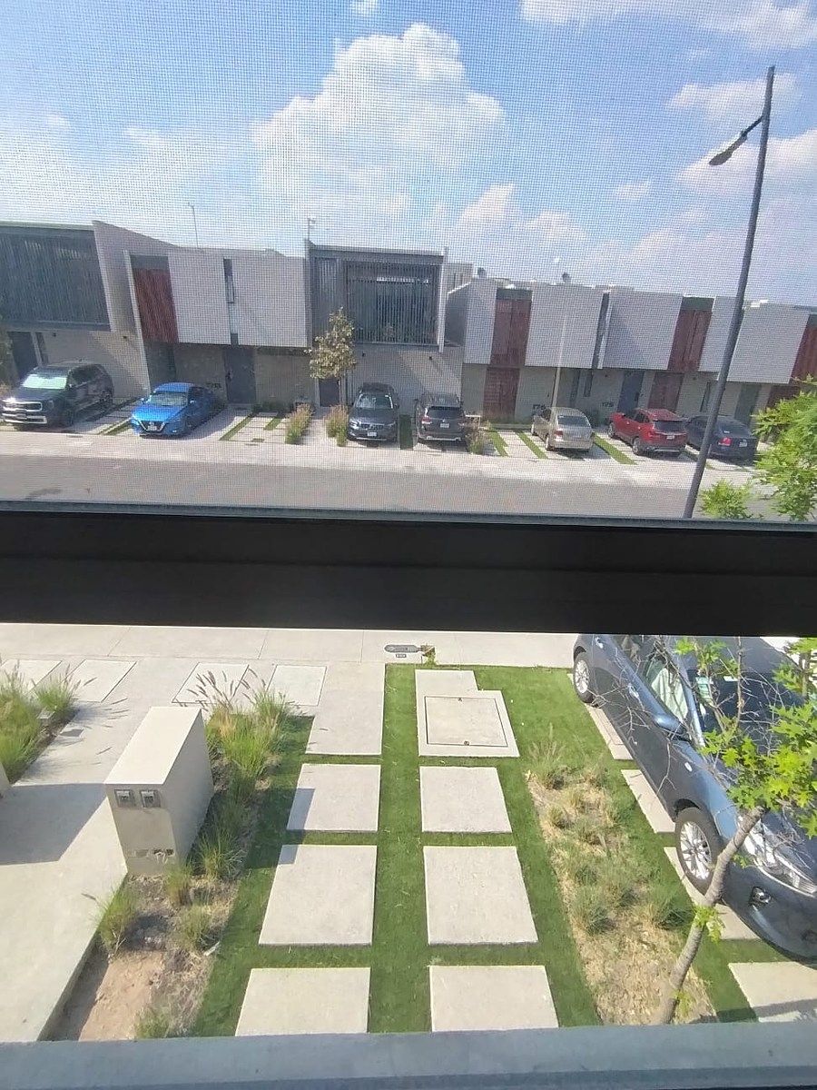 20 of 23: Espacio de estacionamiento