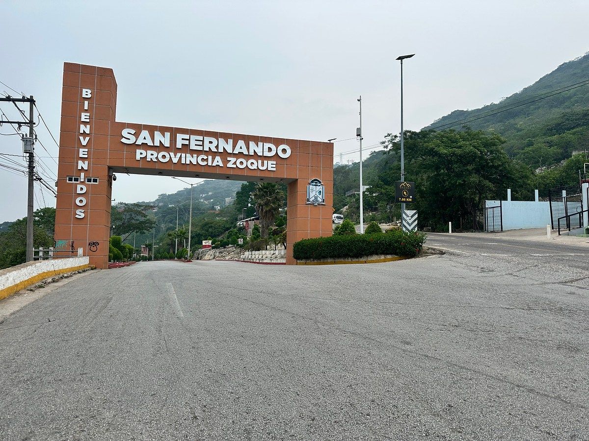 Casa en venta en el municipio de San Fernando  a unos metros de la entrada, foto 1 de 18