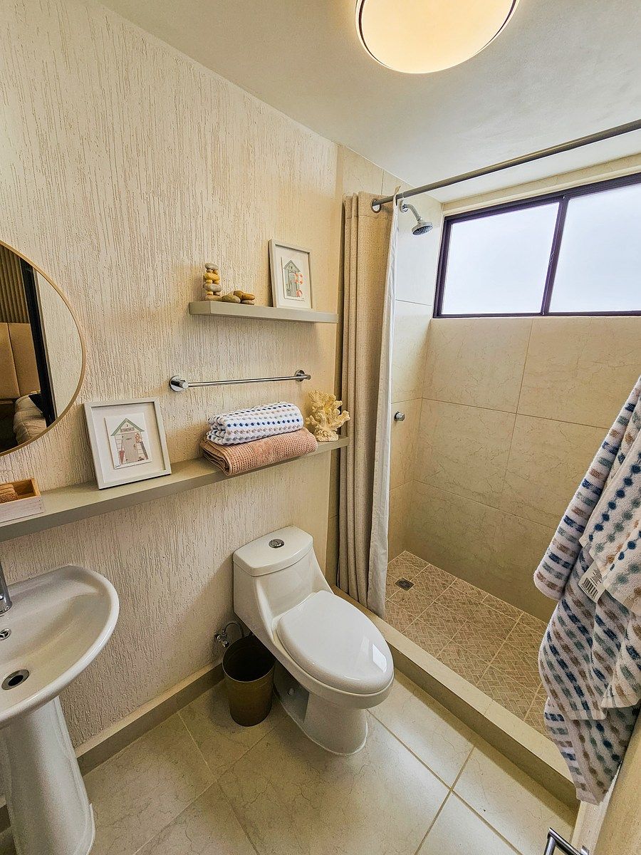 14 de 21: Baño de recámara principal