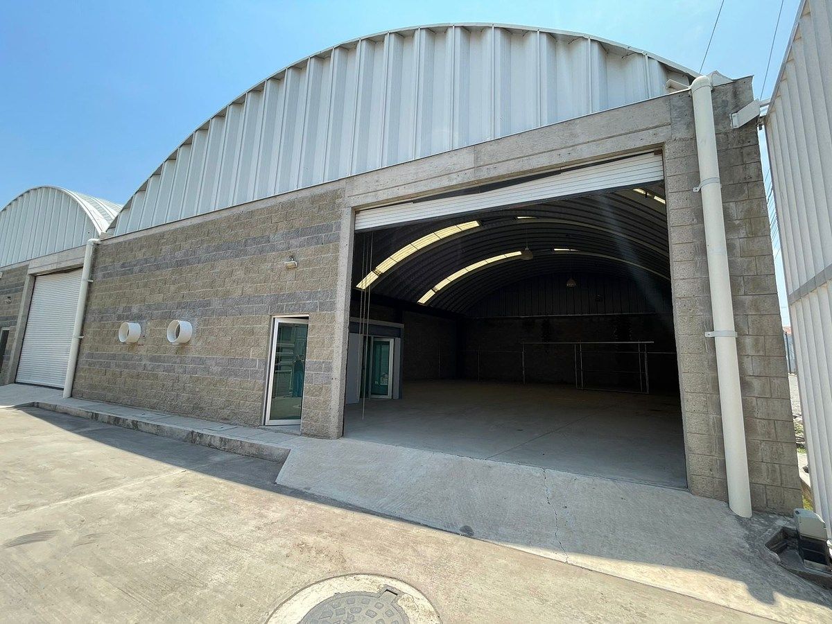 Warehouse for Sale in Cumbres de Conin, Querétaro, photo 1 of 15
