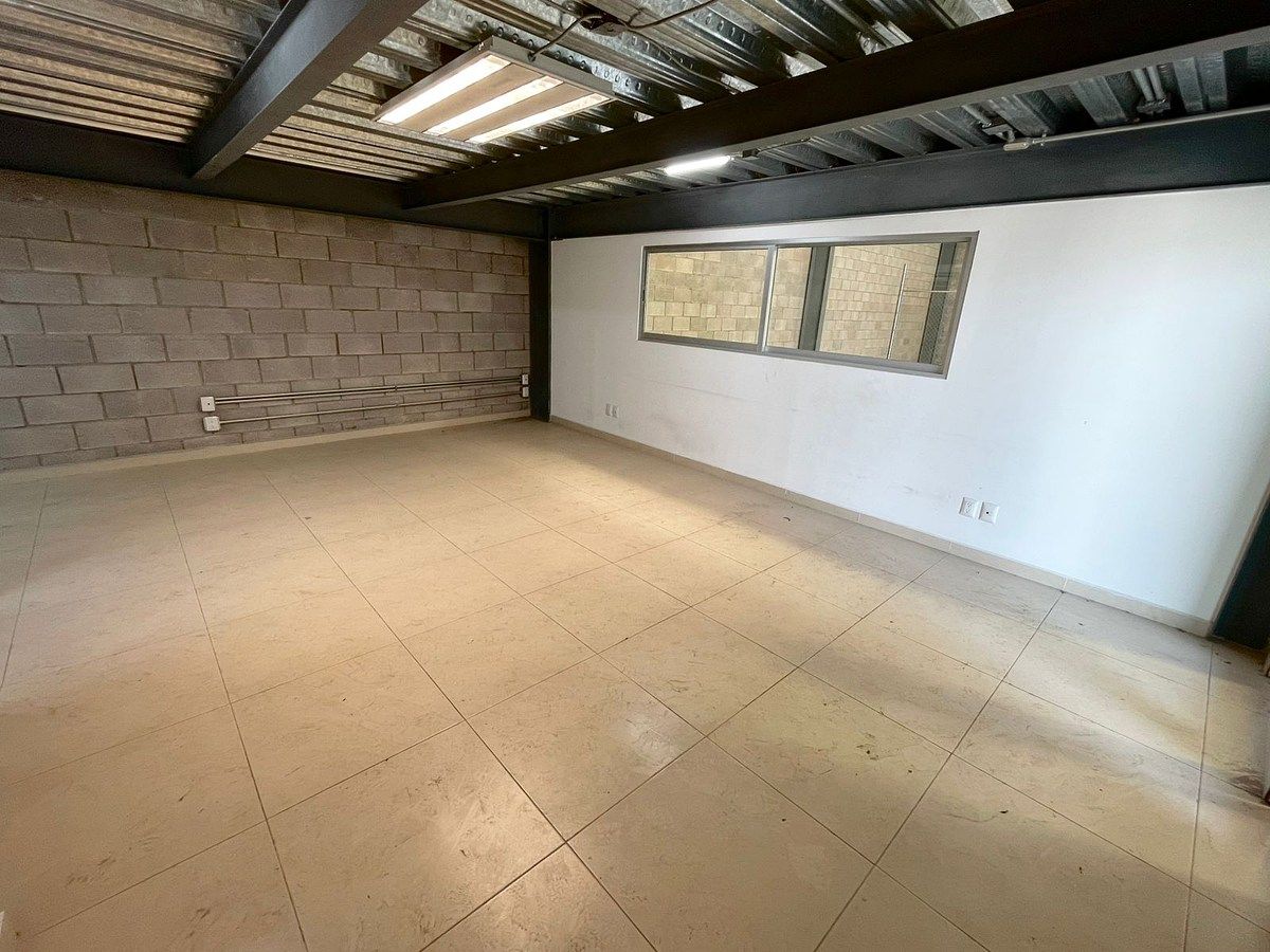 Commercial Storage Unit in Cumbres de Conín, El Marqués, photo 9 of 15