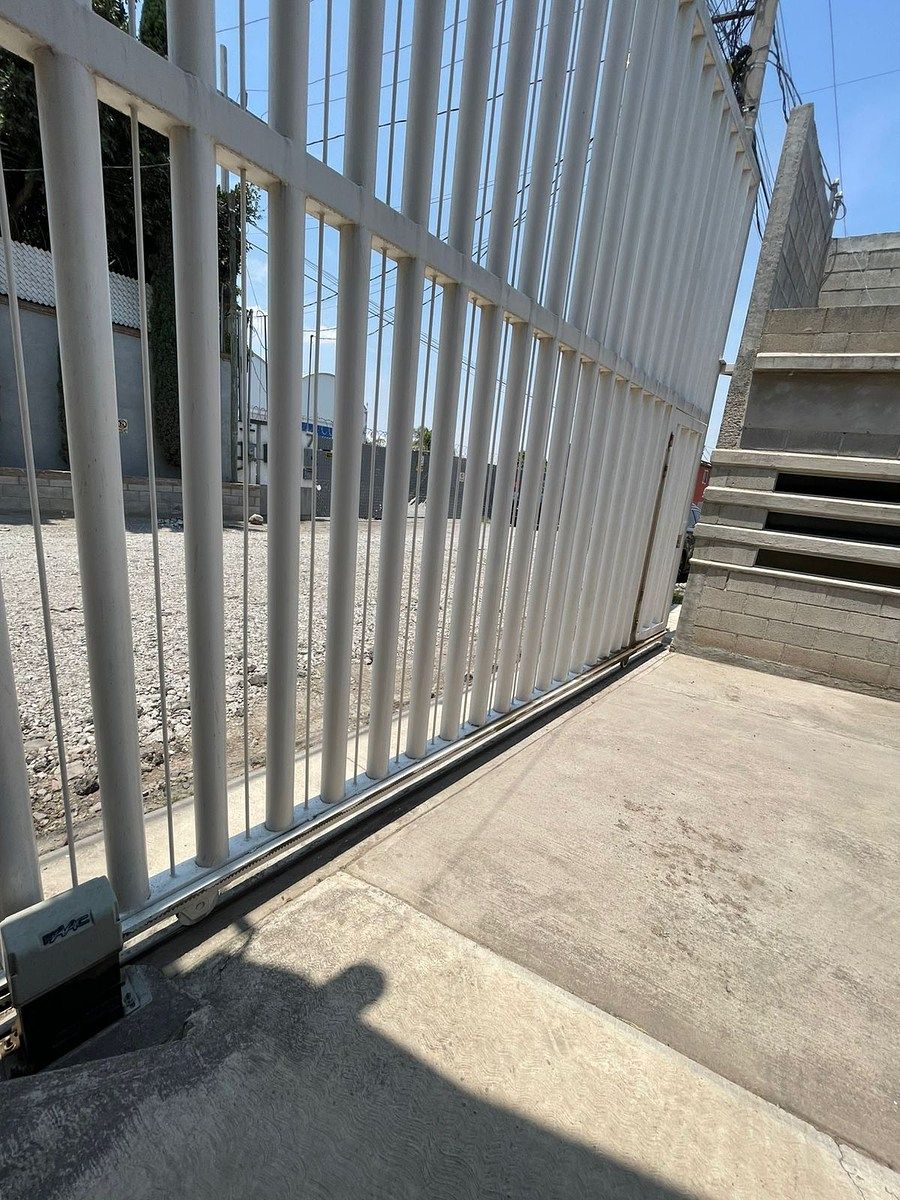 Commercial Storage Unit in Cumbres de Conín, El Marqués, photo 13 of 15