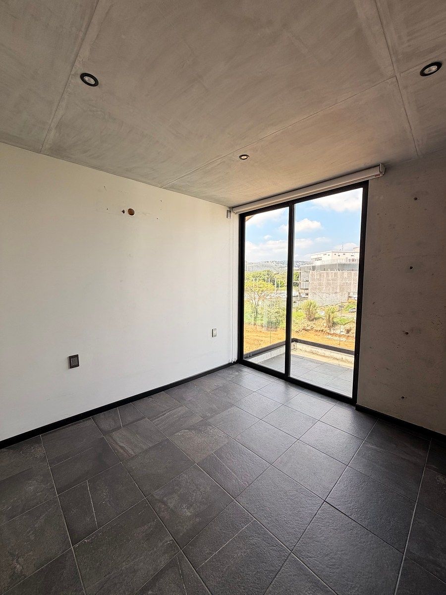 31 de 39: Segunda Recámara