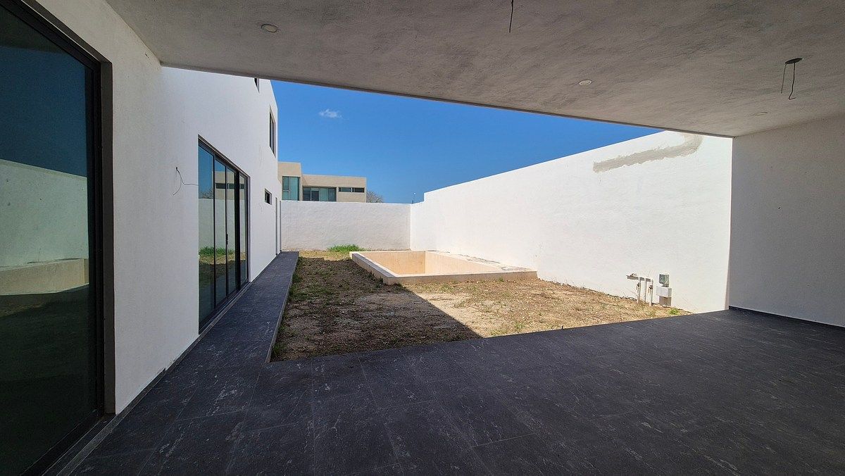 14 de 35: Terraza en planta baja