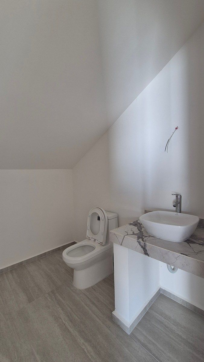 16 de 35: Baño para visitas