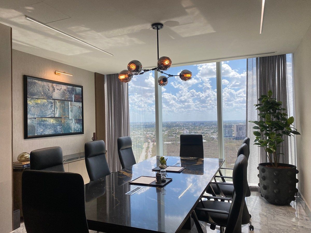 1 de 16: sala de juntas Sky