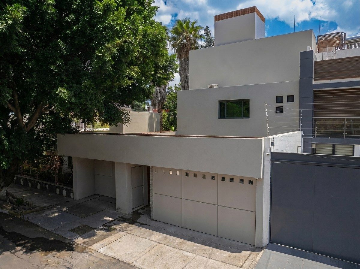 Edificio en Renta Ciudad del Sol Zapopan | 15 Suites con Elevador |, foto 1 de 39
