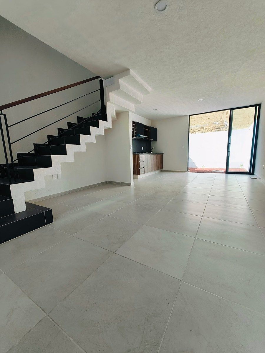 2 de 9: Sala comedor