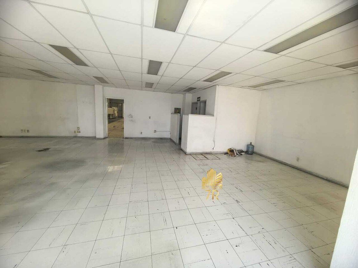 8 of 17: Oficinas PB