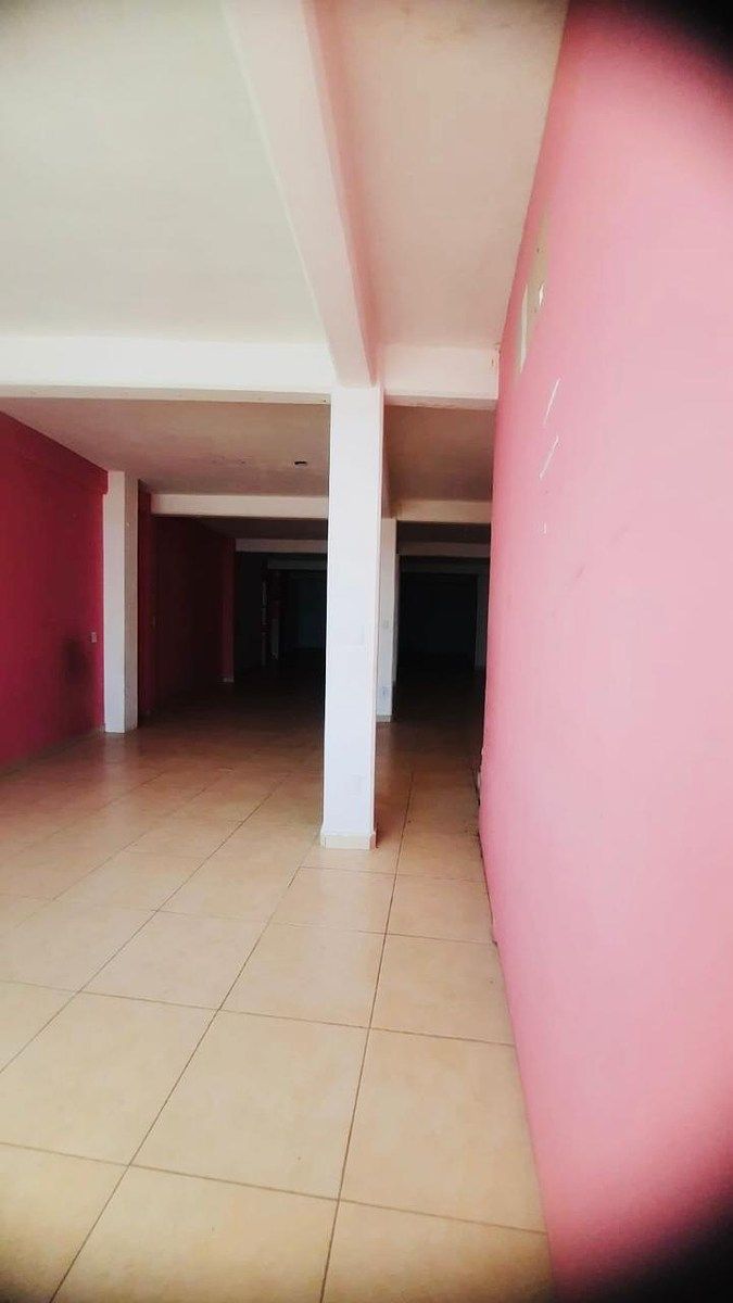 2 de 8: Local Renta Av Melchor ocampo 2 medios baños