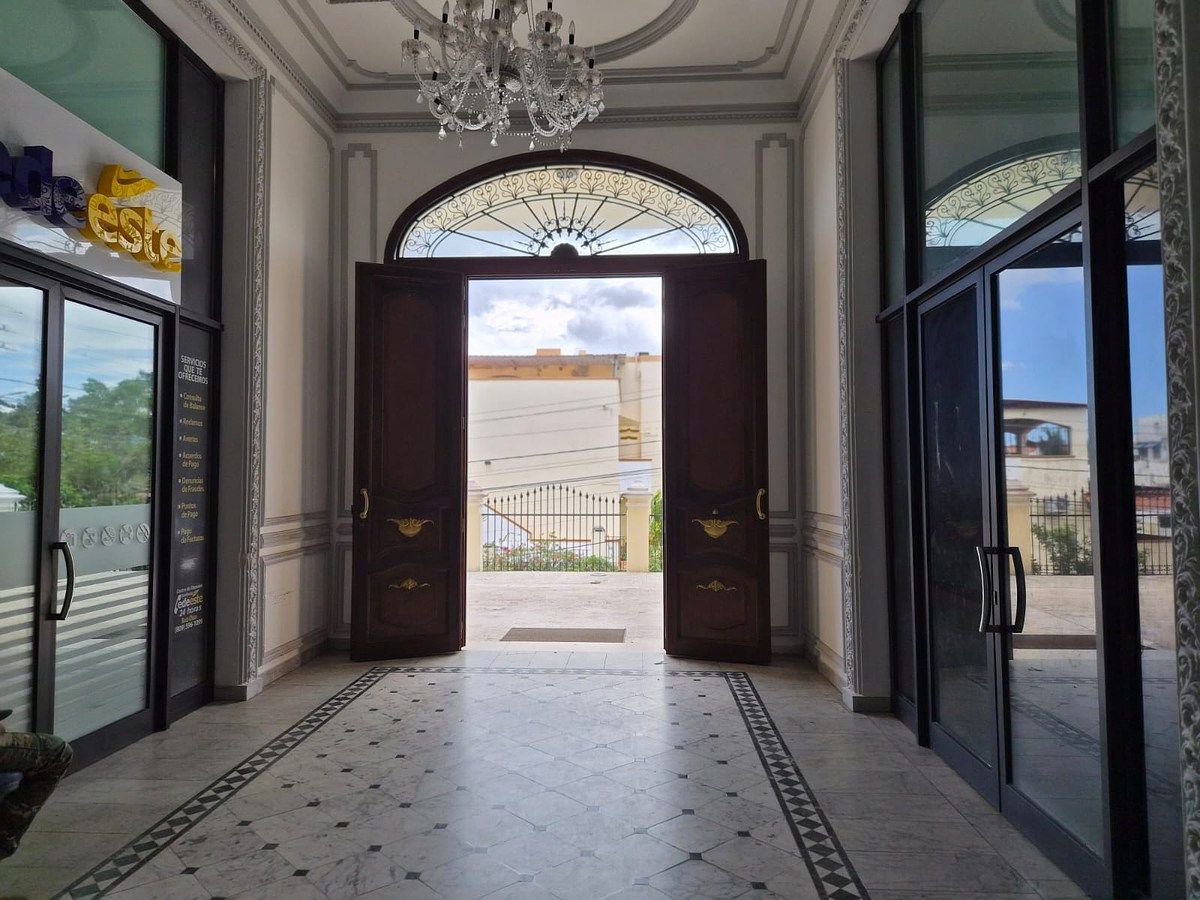 6 de 13: LOCAL EDESUR