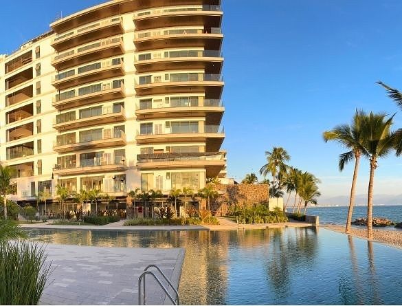 13 of 25: ALBERCA INFINITY POOL CON VISTAS AL MAR