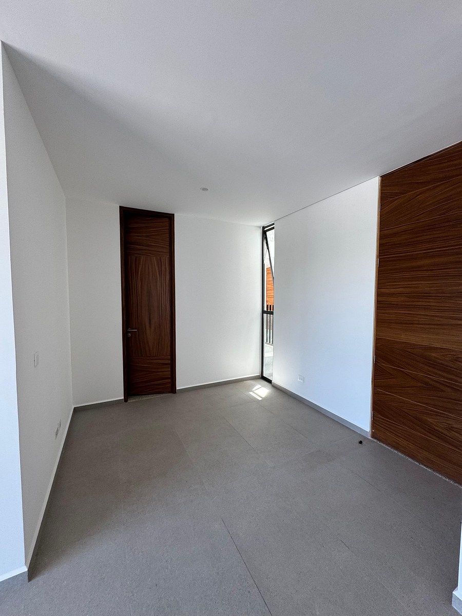 23 of 25: FLEX/ESTUDIO