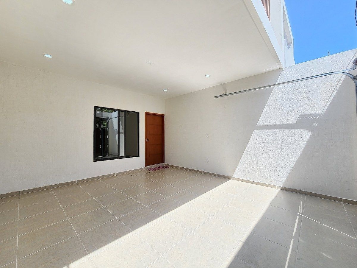 3 of 24: *IMÁGENES ILUSTRATIVAS*