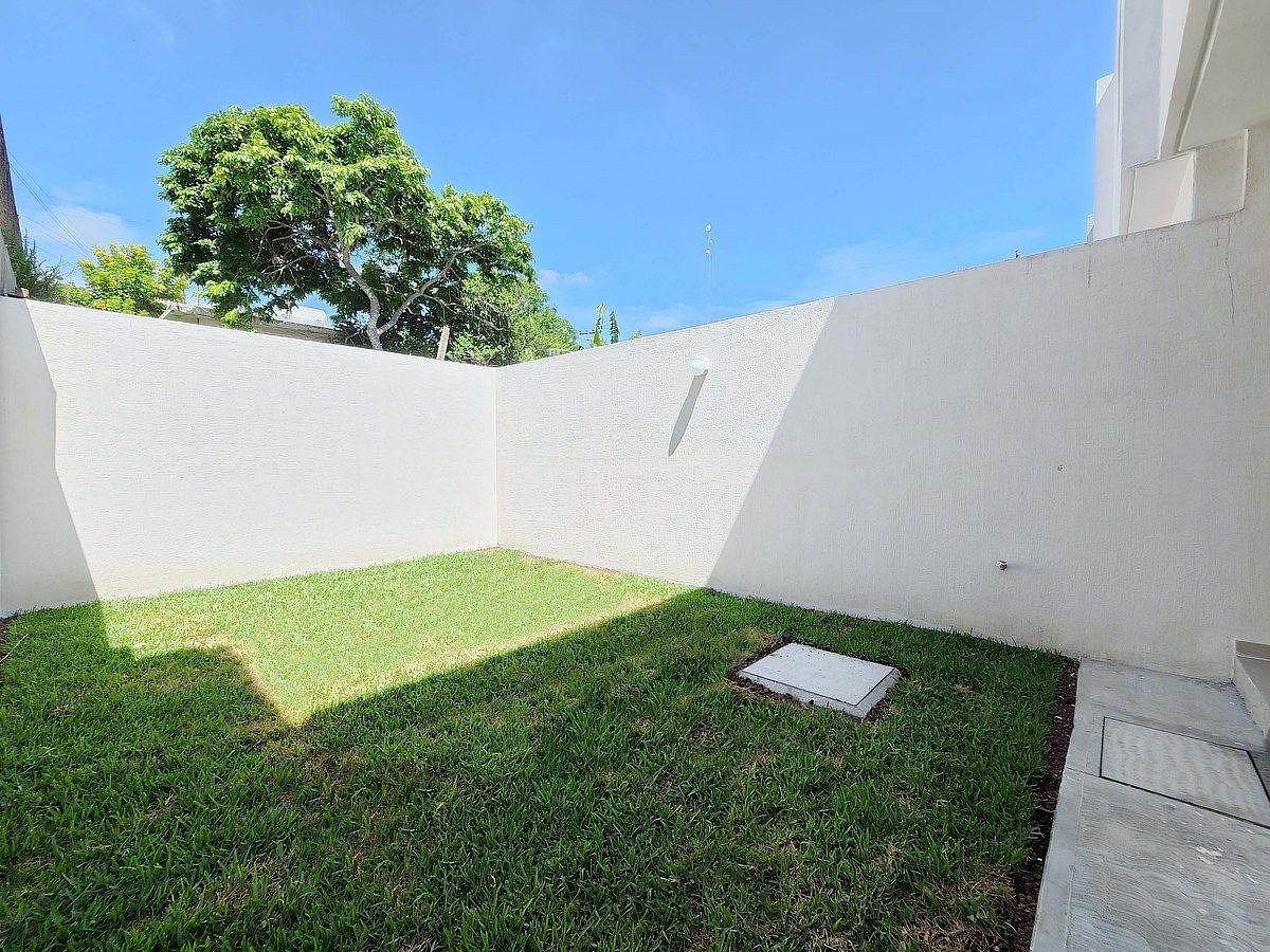 10 of 24: *IMÁGENES ILUSTRATIVAS*