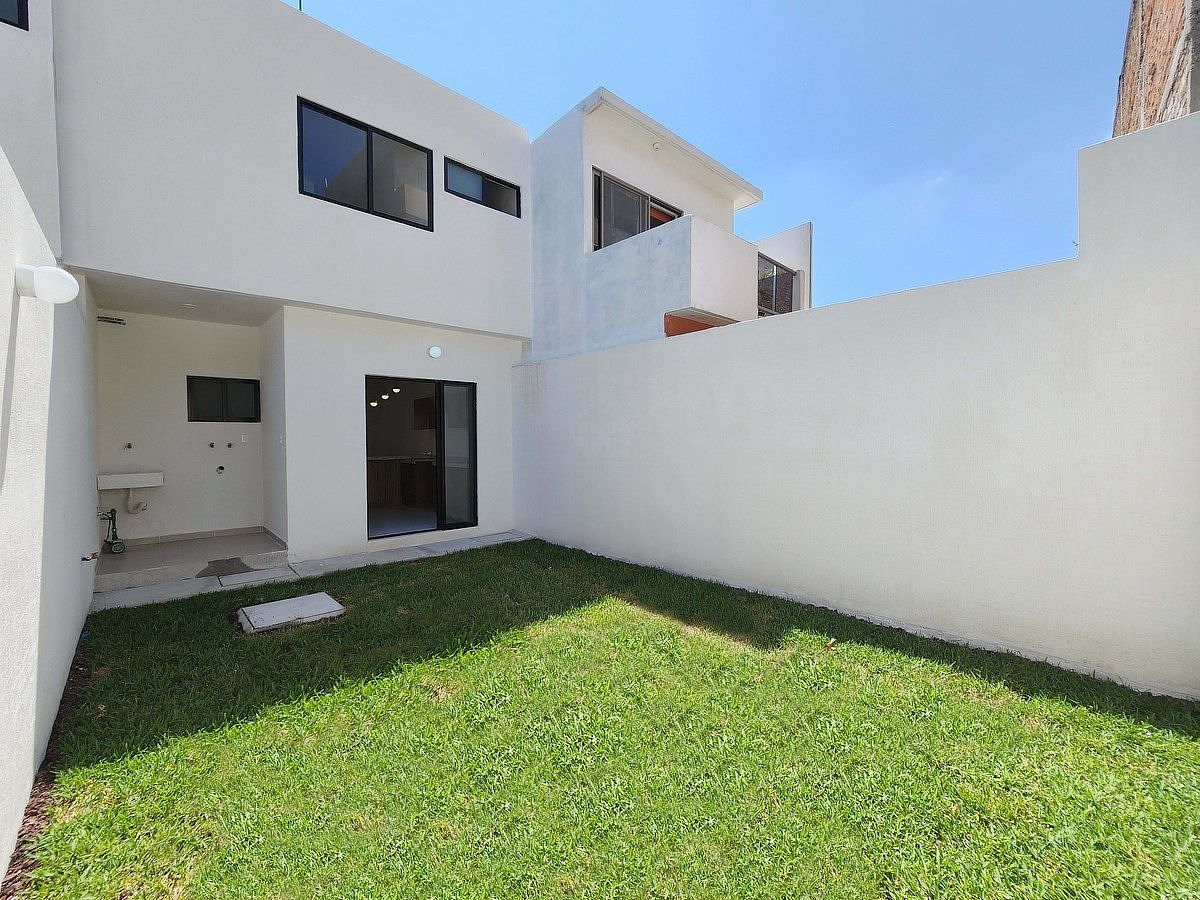 11 of 24: *IMÁGENES ILUSTRATIVAS*